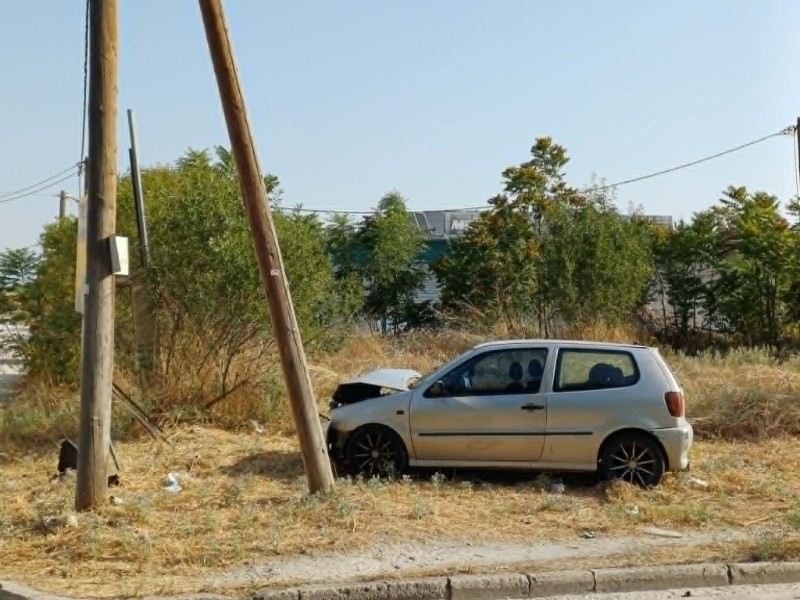 Λάρισα: Τροχαίο στην οδό Βόλου – Στο νοσοκομείο 24χρονη οδηγός και το 4χρονο παιδί της