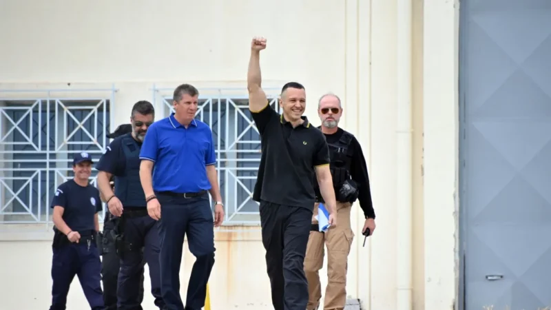 Αποφυλακίστηκε ο Ηλίας Κασιδιάρης: ”Επιστρέφω στην πρώτη γραμμή”