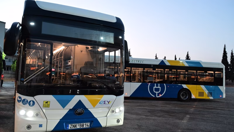 Θεσσαλονίκη: Έρχονται 50 αρθρωτά ηλεκτρικά λεωφορεία – Νέοι οδηγοί αναλαμβάνουν δράση