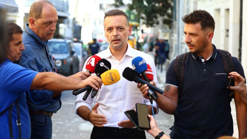 Έκρηξη στην Πλάκα – Χάρης Δούκας: ”Υπάρχουν αγνοούμενοι, είναι μέσα σκυλιά και ερευνούν – Ακραία η καταστροφή”